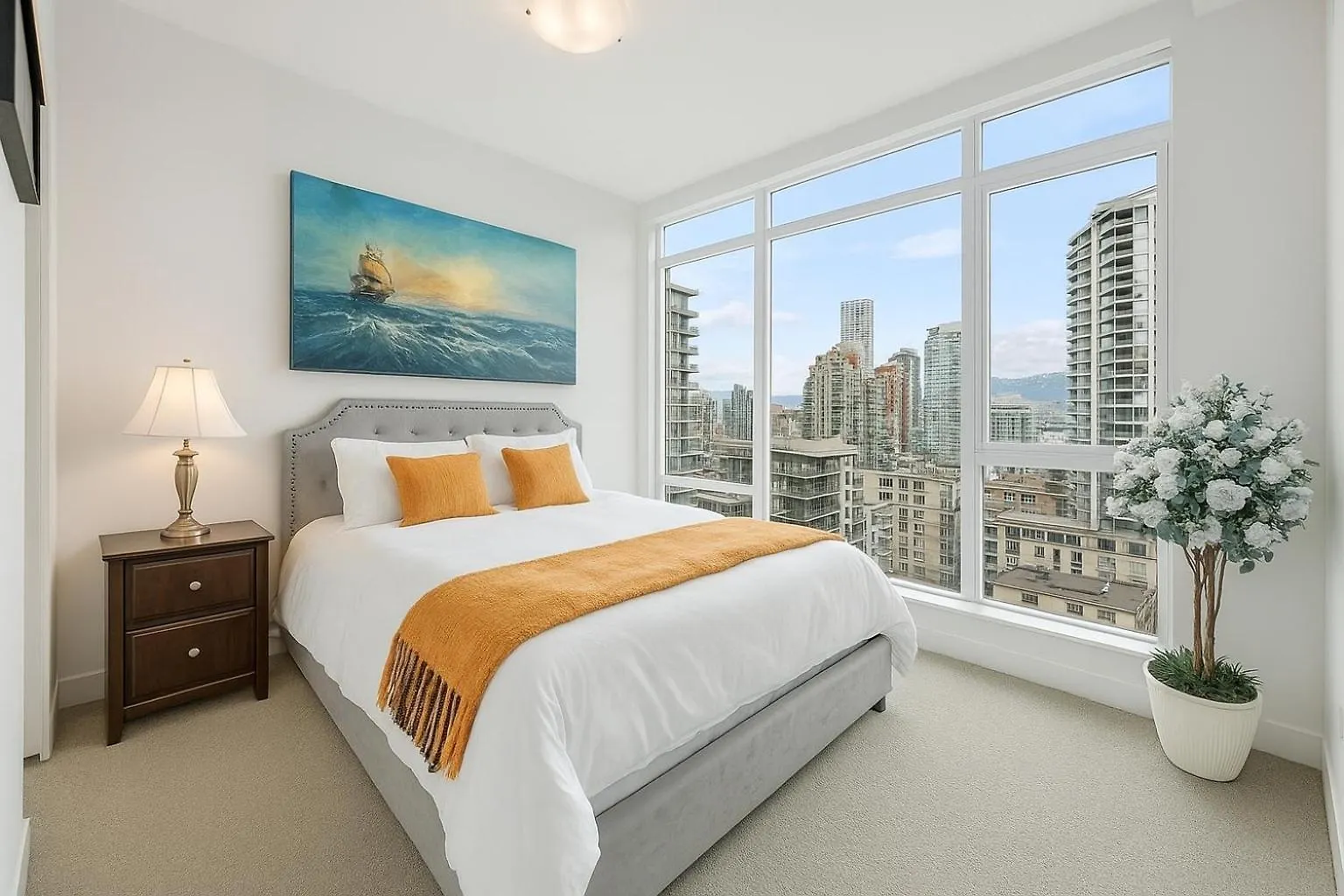 Elegant Two Bedroom Retreat Breathtaking Ocean And Skyline Views Vancouver
